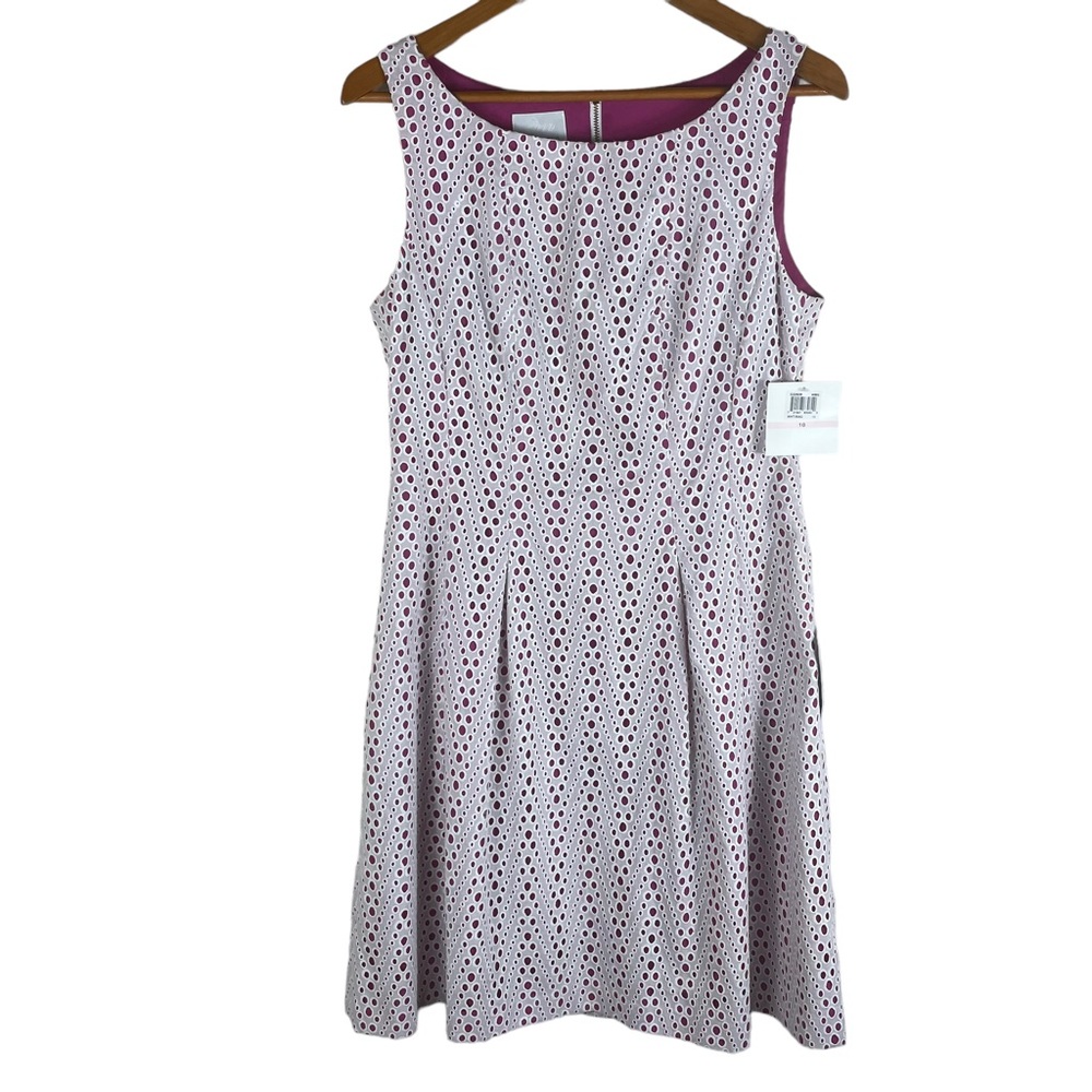 Donna Morgan NWT White & Magenta Sleeveless Eyelet Fit & Flare Dress in Size 10